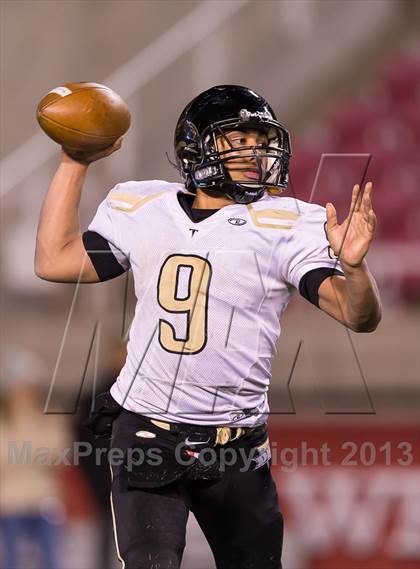 Thumbnail 2 in Desert Hills vs. Pine View (UHSAA 3AA Final) photogallery.