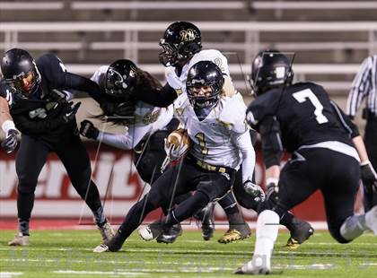 Thumbnail 3 in Desert Hills vs. Pine View (UHSAA 3AA Final) photogallery.