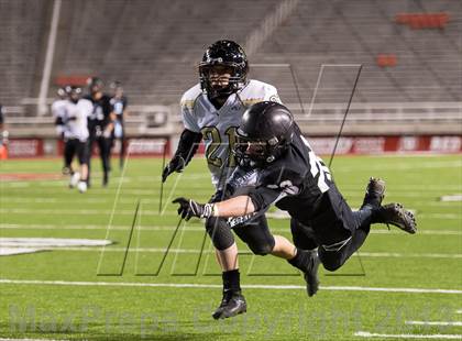 Thumbnail 1 in Desert Hills vs. Pine View (UHSAA 3AA Final) photogallery.