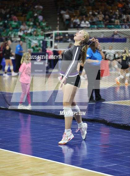 Thumbnail 1 in Stargate School vs. Village (CHSAA 3A First Round) photogallery.