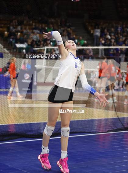 Thumbnail 2 in Stargate School vs. Village (CHSAA 3A First Round) photogallery.