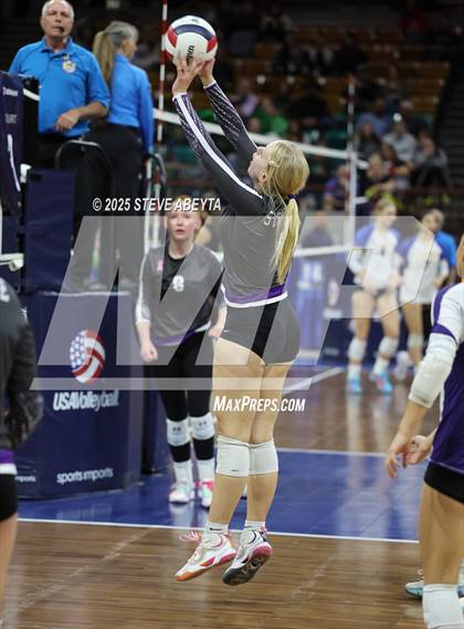 Thumbnail 1 in Stargate School vs. Village (CHSAA 3A First Round) photogallery.