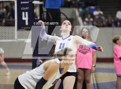 Thumbnail 2 in Stargate School vs. Village (CHSAA 3A First Round) photogallery.