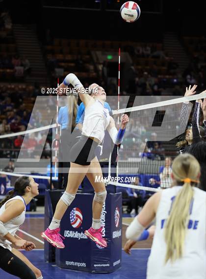 Thumbnail 2 in Stargate School vs. Village (CHSAA 3A First Round) photogallery.