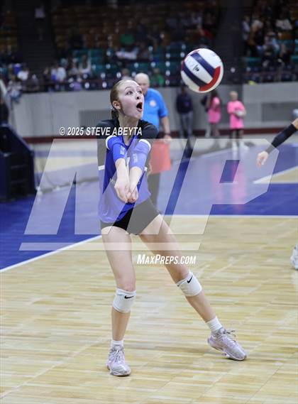 Thumbnail 2 in Stargate School vs. Village (CHSAA 3A First Round) photogallery.