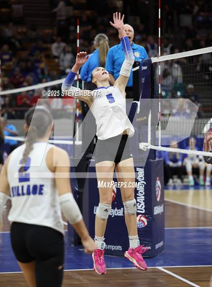 Thumbnail 1 in Stargate School vs. Village (CHSAA 3A First Round) photogallery.