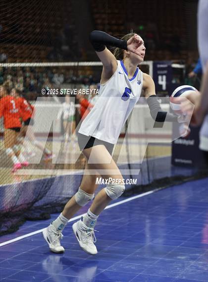 Thumbnail 1 in Stargate School vs. Village (CHSAA 3A First Round) photogallery.