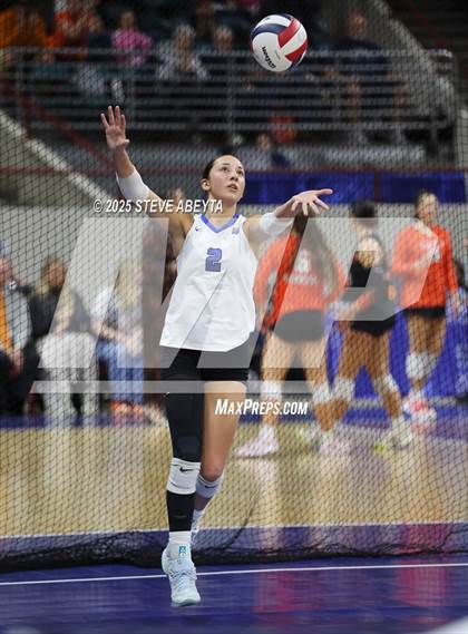 Thumbnail 2 in Stargate School vs. Village (CHSAA 3A First Round) photogallery.