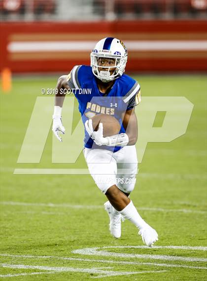 Thumbnail 3 in Menlo-Atherton v Serra (Levi's Stadium High School Series) photogallery.