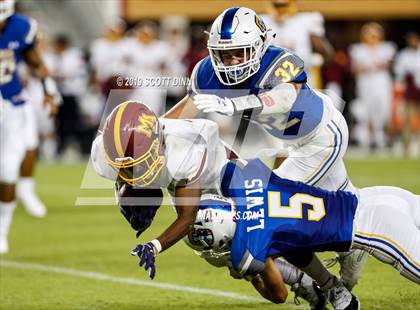 Thumbnail 1 in Menlo-Atherton v Serra (Levi's Stadium High School Series) photogallery.