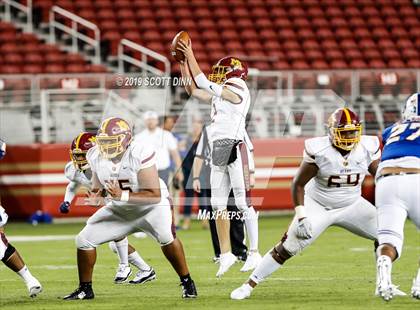 Thumbnail 1 in Menlo-Atherton v Serra (Levi's Stadium High School Series) photogallery.