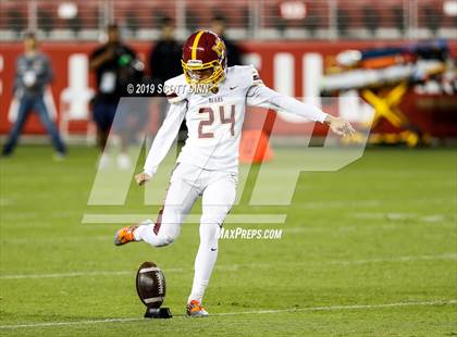 Thumbnail 2 in Menlo-Atherton v Serra (Levi's Stadium High School Series) photogallery.
