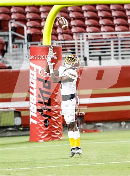 Thumbnail 3 in Menlo-Atherton v Serra (Levi's Stadium High School Series) photogallery.