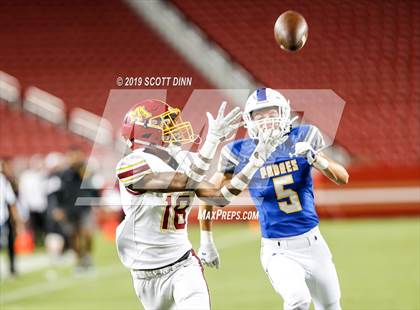 Thumbnail 2 in Menlo-Atherton v Serra (Levi's Stadium High School Series) photogallery.