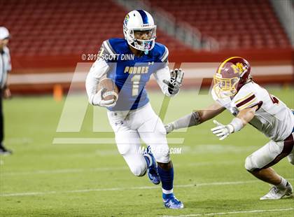 Thumbnail 1 in Menlo-Atherton v Serra (Levi's Stadium High School Series) photogallery.