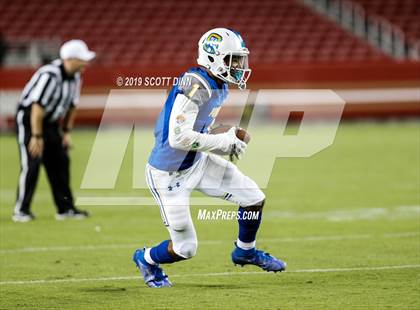 Thumbnail 3 in Menlo-Atherton v Serra (Levi's Stadium High School Series) photogallery.