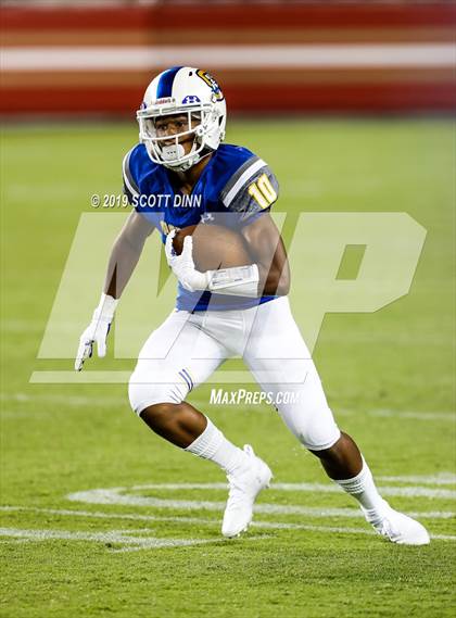 Thumbnail 3 in Menlo-Atherton v Serra (Levi's Stadium High School Series) photogallery.