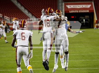 Thumbnail 3 in Menlo-Atherton v Serra (Levi's Stadium High School Series) photogallery.