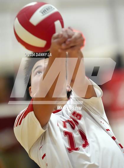 Thumbnail 1 in Hayfield @ Annandale photogallery.