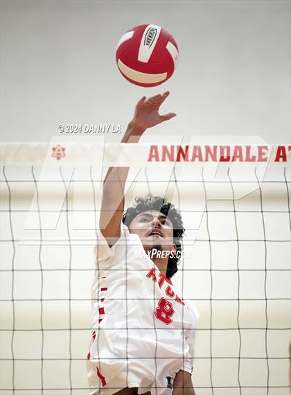 Thumbnail 1 in Hayfield @ Annandale photogallery.
