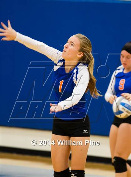 Thumbnail 2 in SS Seward vs. Tuxedo (Section 9 Class D Final) photogallery.