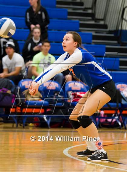 Thumbnail 1 in SS Seward vs. Tuxedo (Section 9 Class D Final) photogallery.