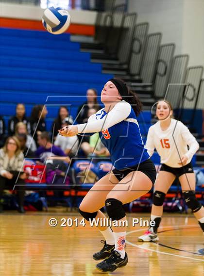 Thumbnail 1 in SS Seward vs. Tuxedo (Section 9 Class D Final) photogallery.