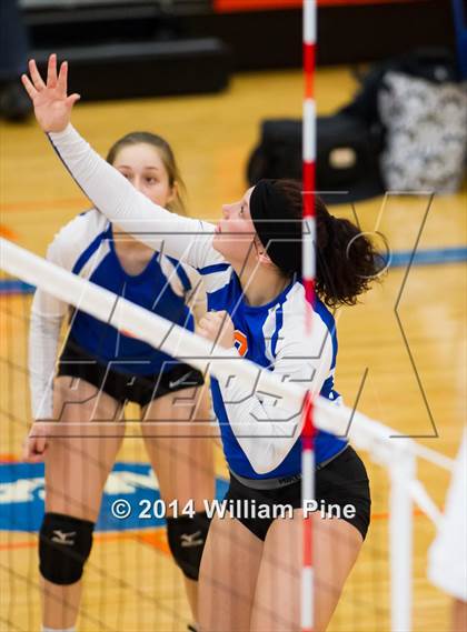 Thumbnail 2 in SS Seward vs. Tuxedo (Section 9 Class D Final) photogallery.