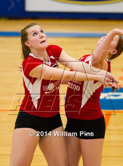 Thumbnail 1 in SS Seward vs. Tuxedo (Section 9 Class D Final) photogallery.