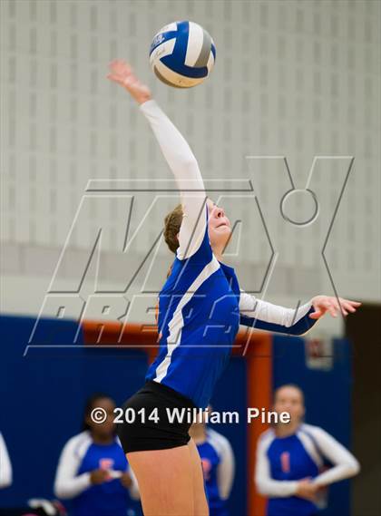 Thumbnail 2 in SS Seward vs. Tuxedo (Section 9 Class D Final) photogallery.