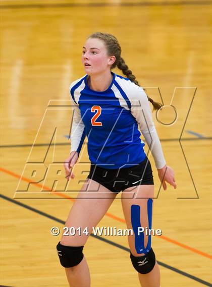 Thumbnail 1 in SS Seward vs. Tuxedo (Section 9 Class D Final) photogallery.