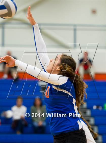 Thumbnail 2 in SS Seward vs. Tuxedo (Section 9 Class D Final) photogallery.