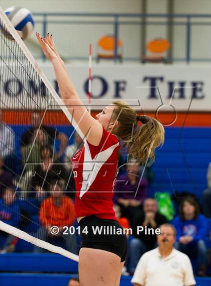 Thumbnail 1 in SS Seward vs. Tuxedo (Section 9 Class D Final) photogallery.