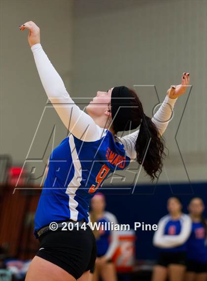 Thumbnail 2 in SS Seward vs. Tuxedo (Section 9 Class D Final) photogallery.