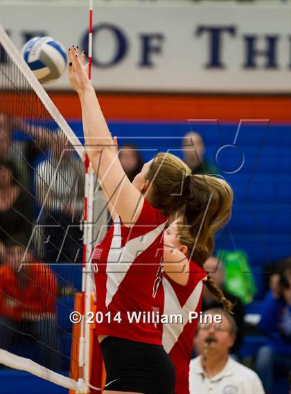 Thumbnail 2 in SS Seward vs. Tuxedo (Section 9 Class D Final) photogallery.