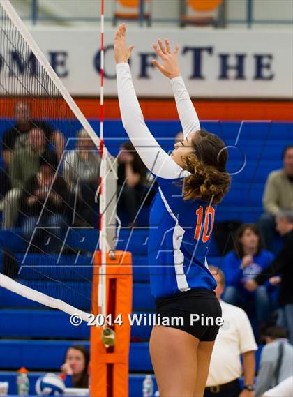 Thumbnail 2 in SS Seward vs. Tuxedo (Section 9 Class D Final) photogallery.