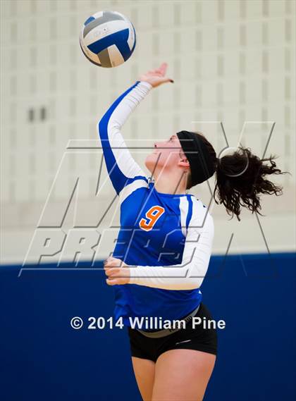 Thumbnail 2 in SS Seward vs. Tuxedo (Section 9 Class D Final) photogallery.