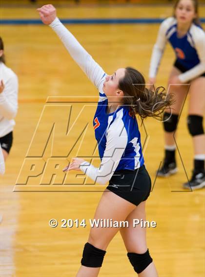 Thumbnail 3 in SS Seward vs. Tuxedo (Section 9 Class D Final) photogallery.