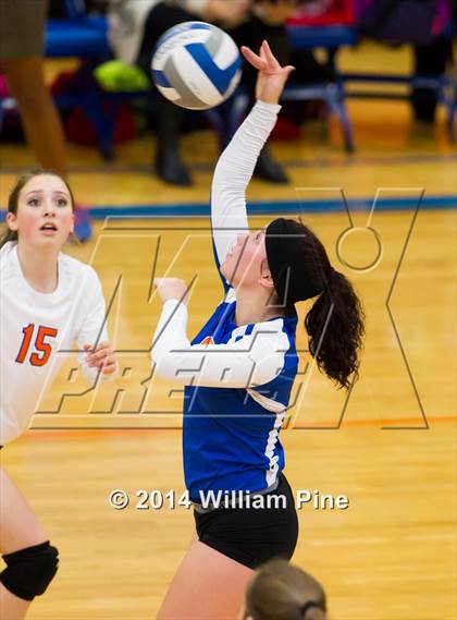 Thumbnail 2 in SS Seward vs. Tuxedo (Section 9 Class D Final) photogallery.