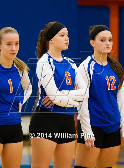 Thumbnail 2 in SS Seward vs. Tuxedo (Section 9 Class D Final) photogallery.