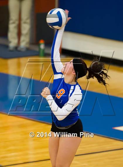 Thumbnail 3 in SS Seward vs. Tuxedo (Section 9 Class D Final) photogallery.