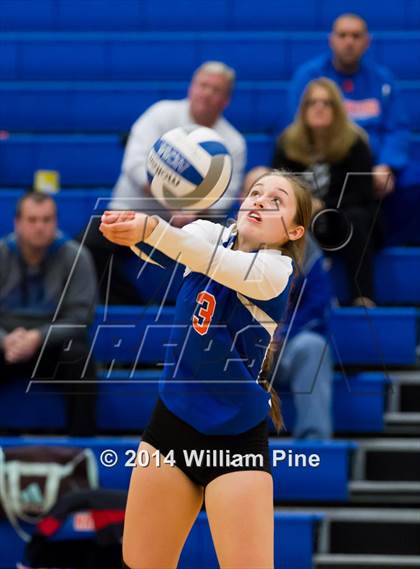 Thumbnail 2 in SS Seward vs. Tuxedo (Section 9 Class D Final) photogallery.