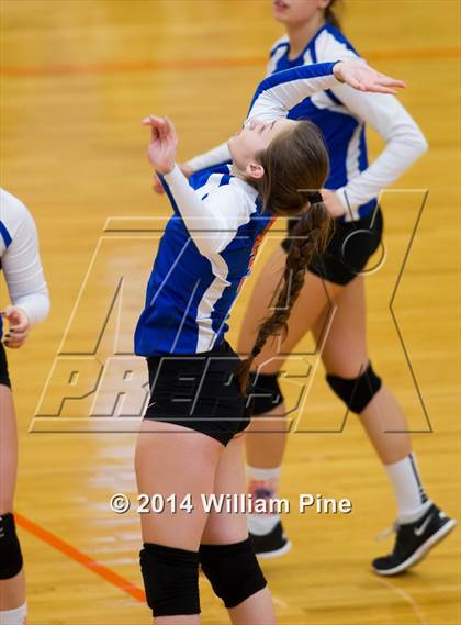 Thumbnail 1 in SS Seward vs. Tuxedo (Section 9 Class D Final) photogallery.