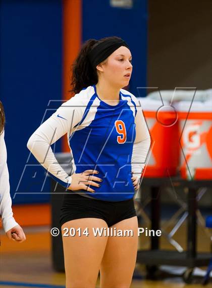 Thumbnail 1 in SS Seward vs. Tuxedo (Section 9 Class D Final) photogallery.