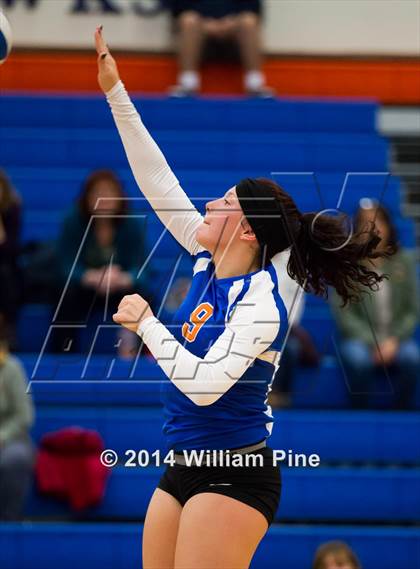 Thumbnail 3 in SS Seward vs. Tuxedo (Section 9 Class D Final) photogallery.