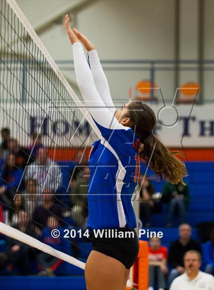 Thumbnail 2 in SS Seward vs. Tuxedo (Section 9 Class D Final) photogallery.