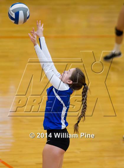 Thumbnail 2 in SS Seward vs. Tuxedo (Section 9 Class D Final) photogallery.