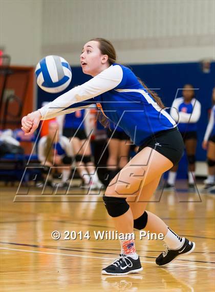 Thumbnail 1 in SS Seward vs. Tuxedo (Section 9 Class D Final) photogallery.