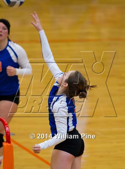 Thumbnail 2 in SS Seward vs. Tuxedo (Section 9 Class D Final) photogallery.