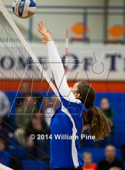 Thumbnail 3 in SS Seward vs. Tuxedo (Section 9 Class D Final) photogallery.